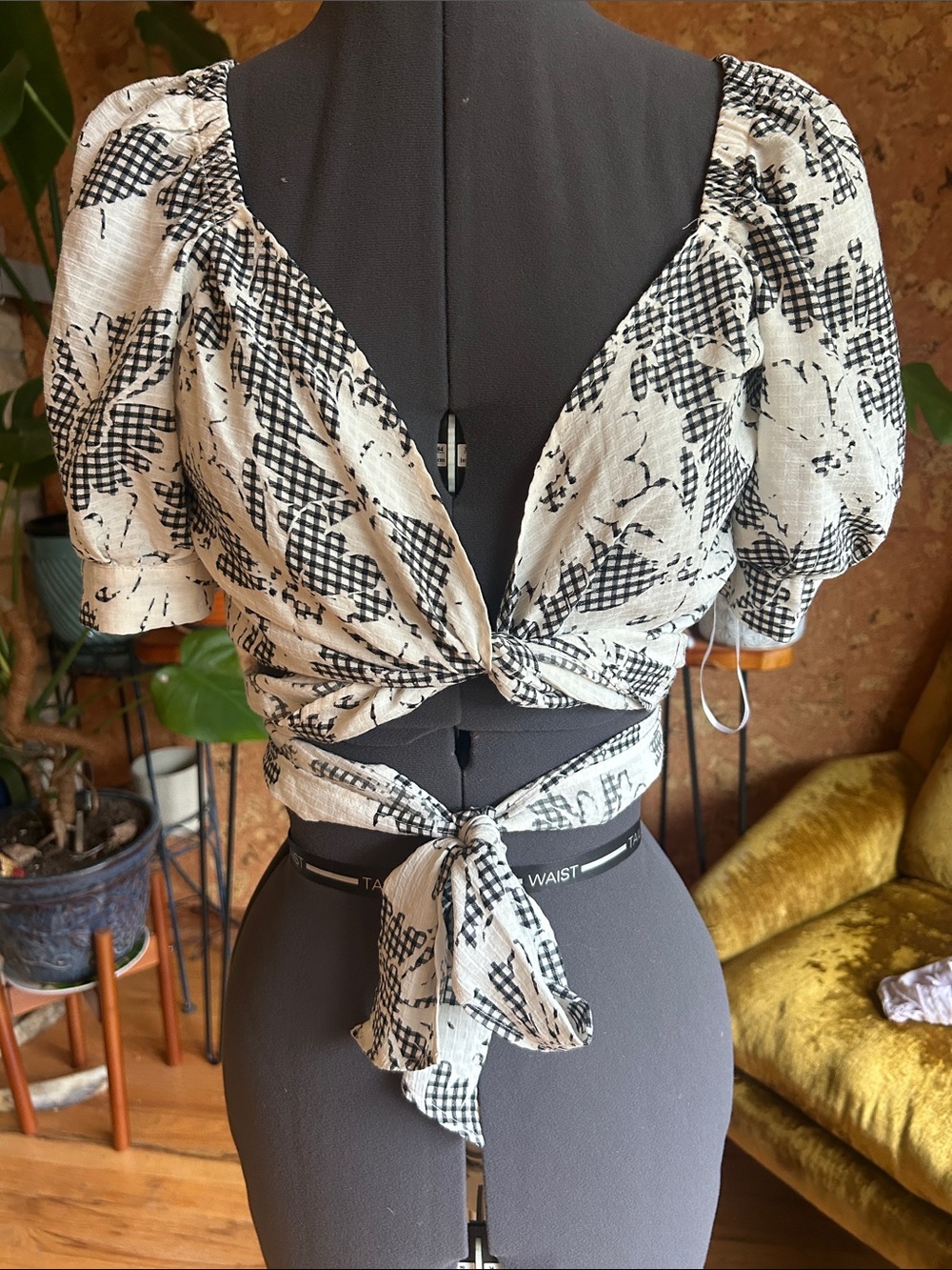 Free People Black & White Tie-Front Puff-Sleeve Crop Top